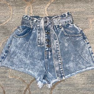 FOREVER 21 HIGH WAISTED DENIM SHORTS SIZE S